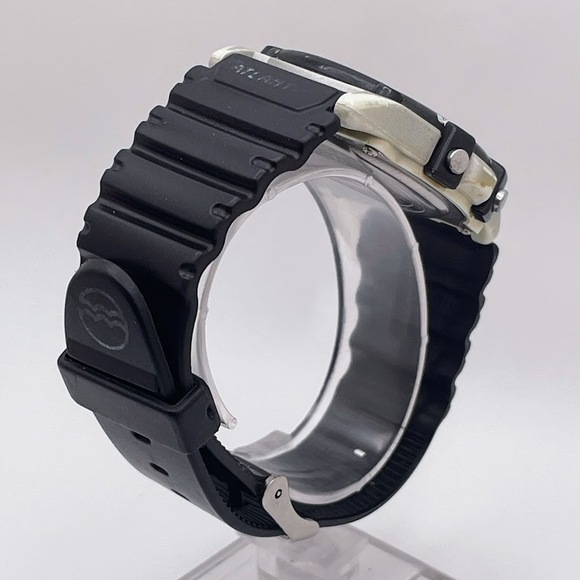 Timex Vintage Atlantis 100 Men's Digital Watch - Picture 4 of 6